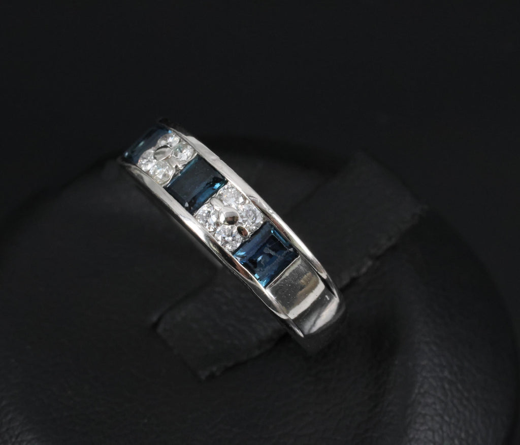 Vintage 0.68ct Natural Blue Sapphire 0.18ct Diamond Platinum 4.9mm Band Size 5.5