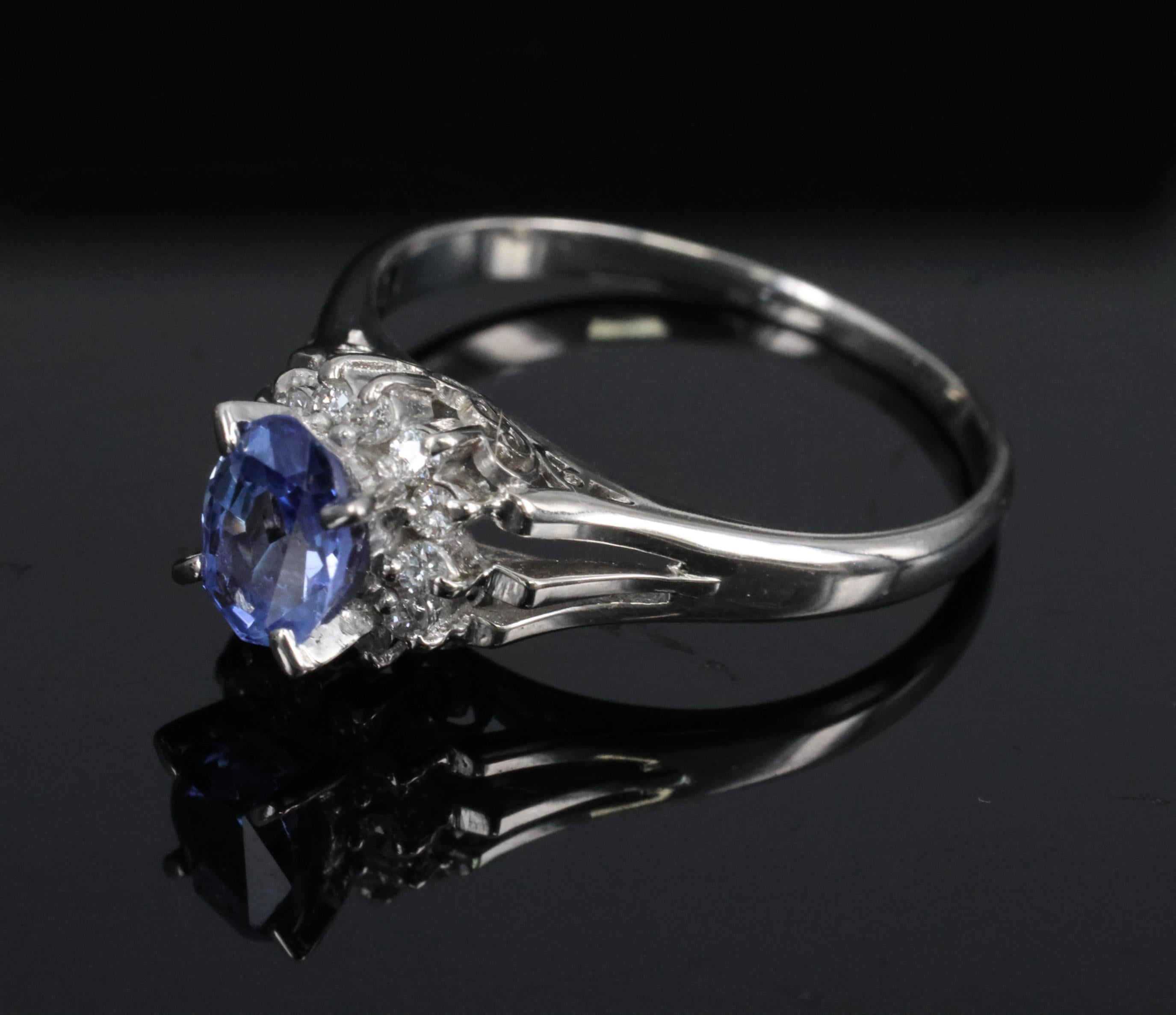0.97ct Natural Violet Blue Sapphire & 0.17ct Diamond Platinum Ring Size 8.25