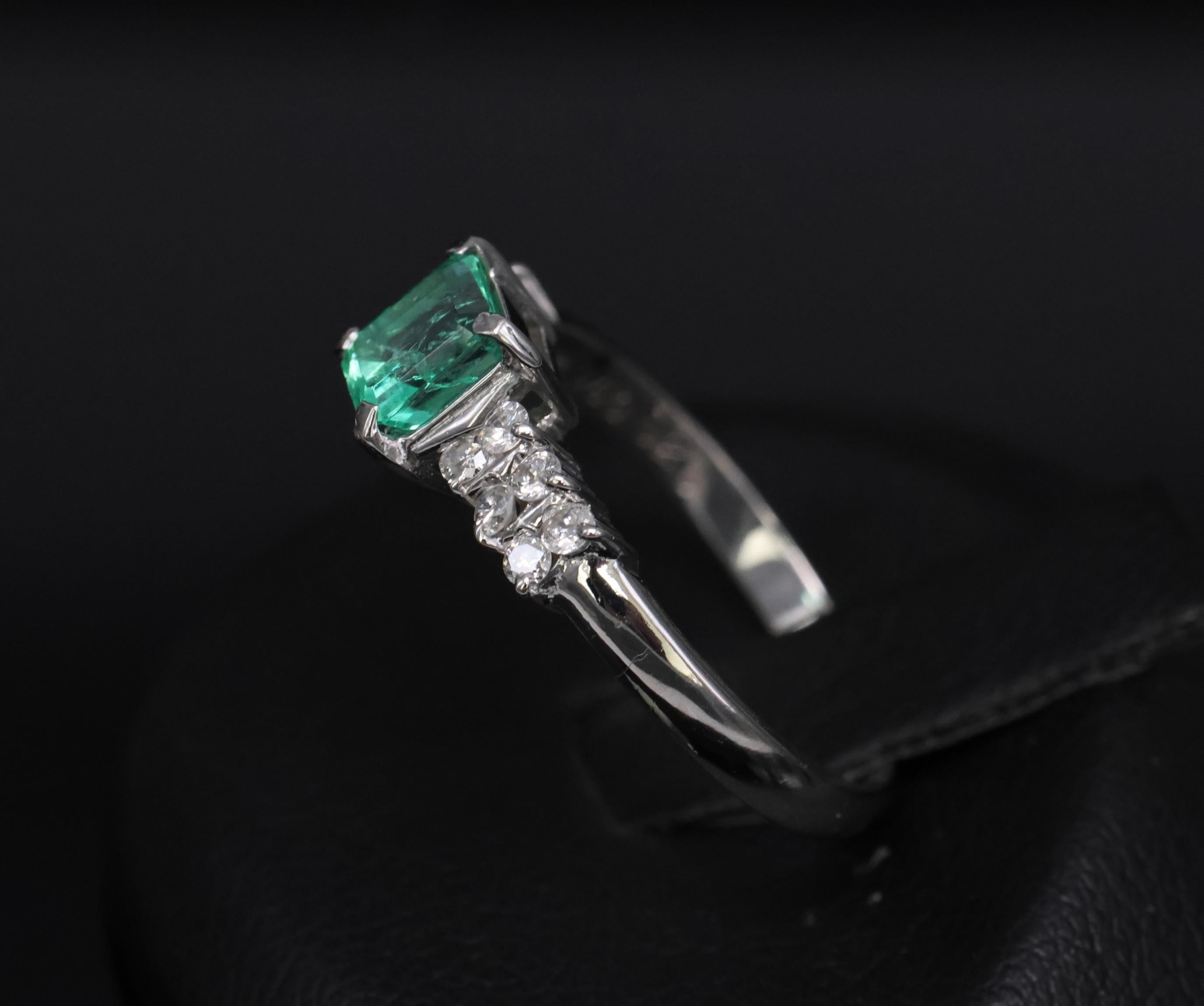 Fine Vintage 0.60ct Colombian Emerald & 0.20ct Diamond Platinum Ring Size 7
