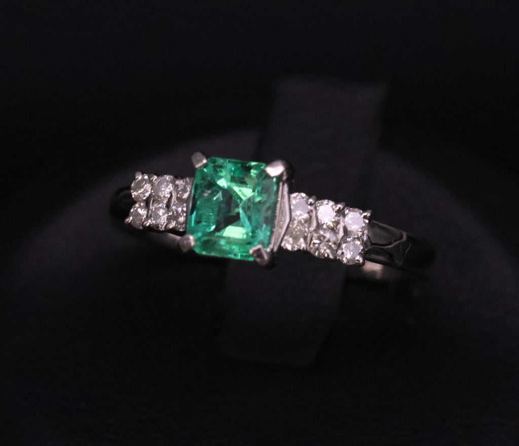 Fine Vintage 0.60ct Colombian Emerald & 0.20ct Diamond Platinum Ring Size 7