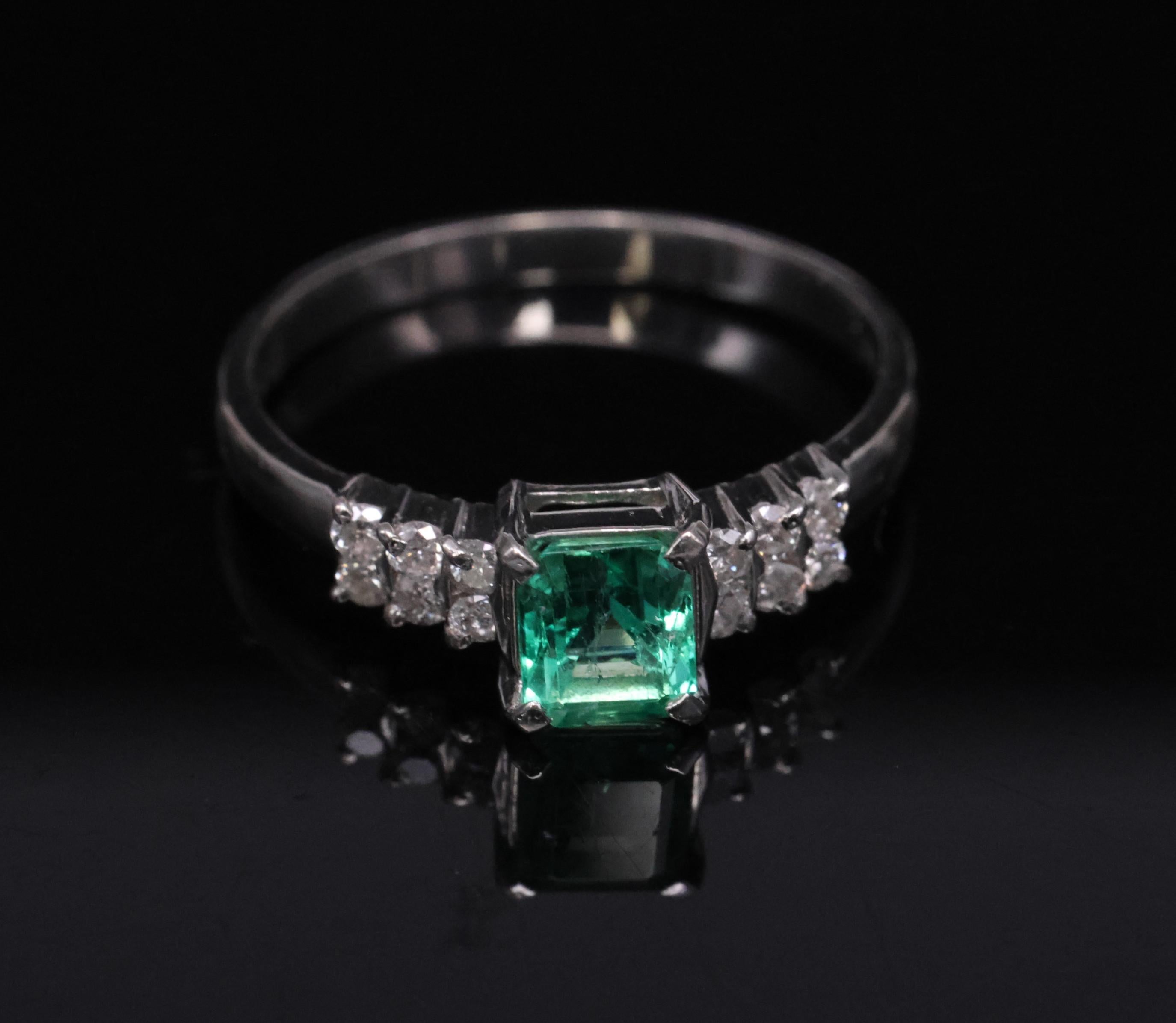 Fine Vintage 0.60ct Colombian Emerald & 0.20ct Diamond Platinum Ring Size 7