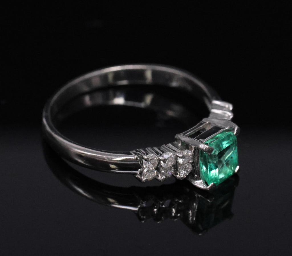 Fine Vintage 0.60ct Colombian Emerald & 0.20ct Diamond Platinum Ring Size 7