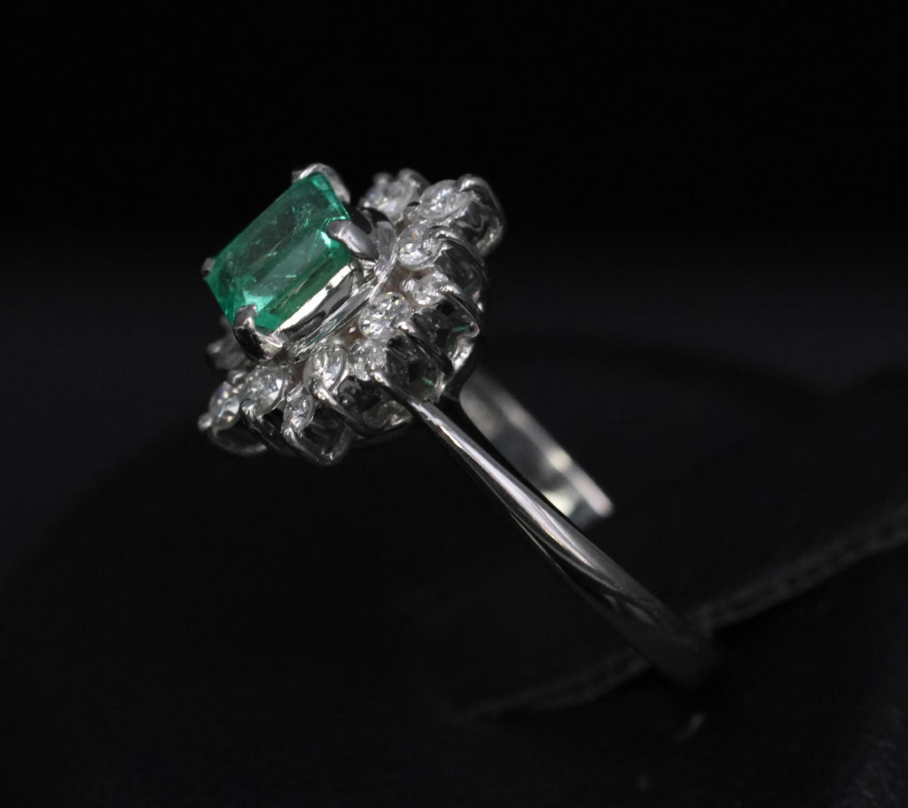 Fine Vintage 0.60ct Colombian Emerald 0.26ct Diamond Platinum Ring Size 4.75