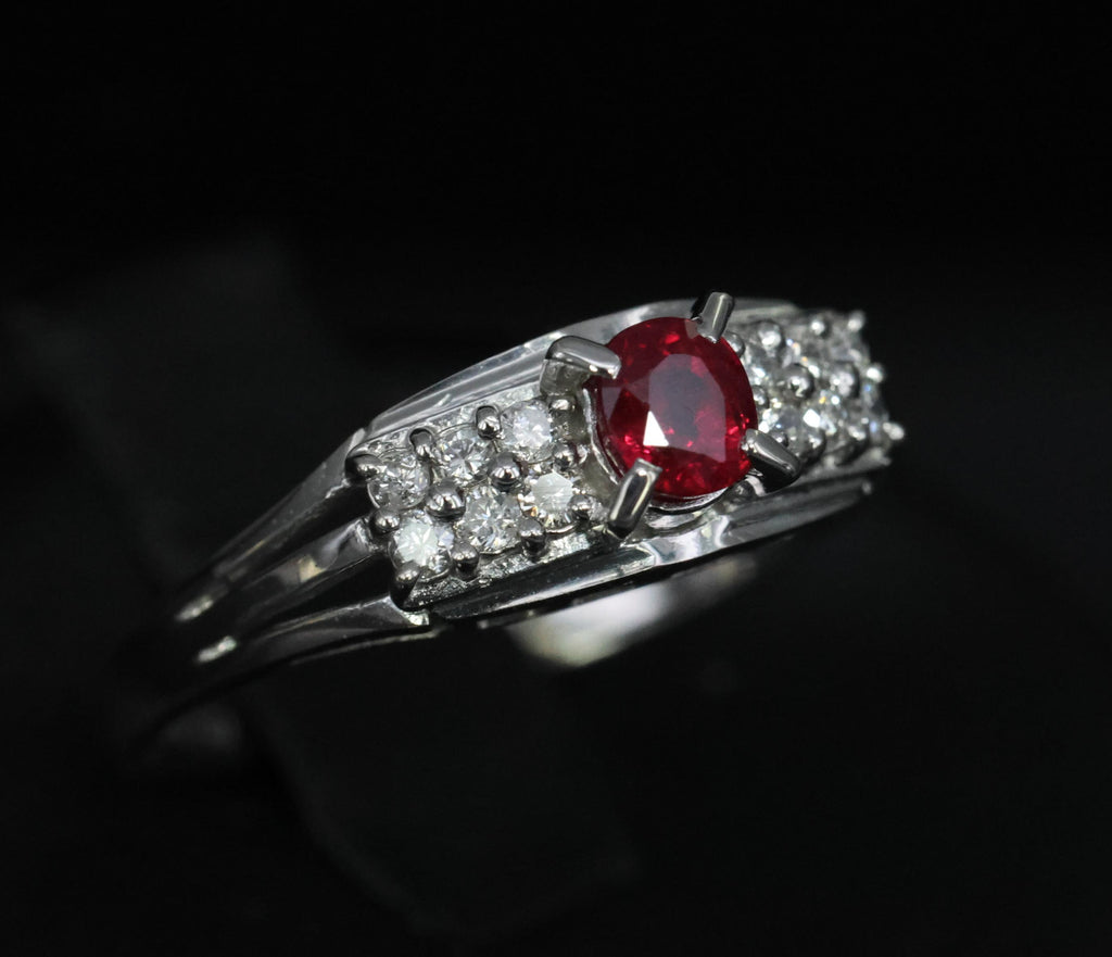Vintage 0.40ct Vivid Red Ruby & 0.12ct Diamond Platinum Ring Size 6.75. 3.93g