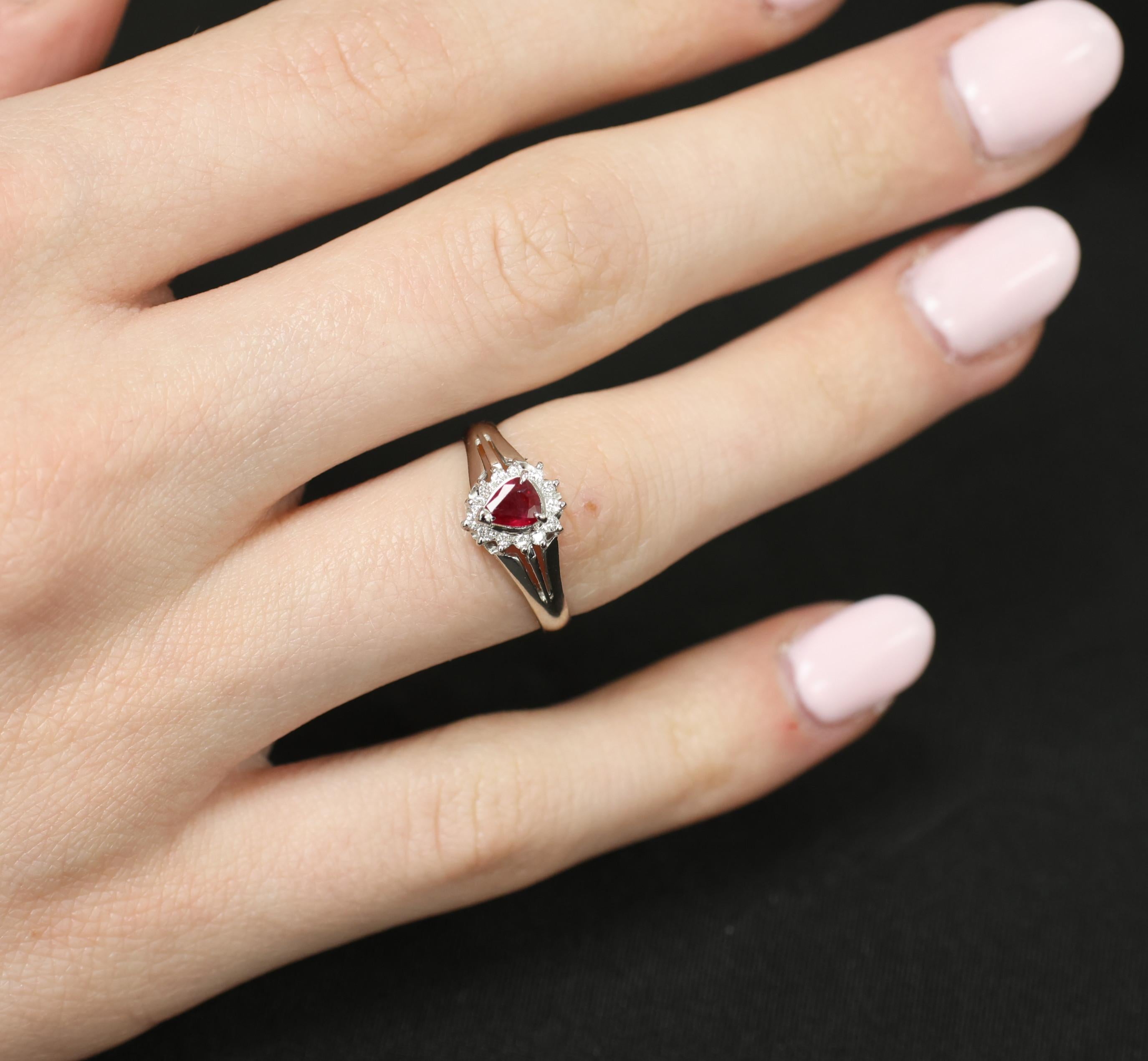 Vintage 0.34ct Intense Red Natural Ruby & 0.12ct Diamond Platinum Ring Size 5.75