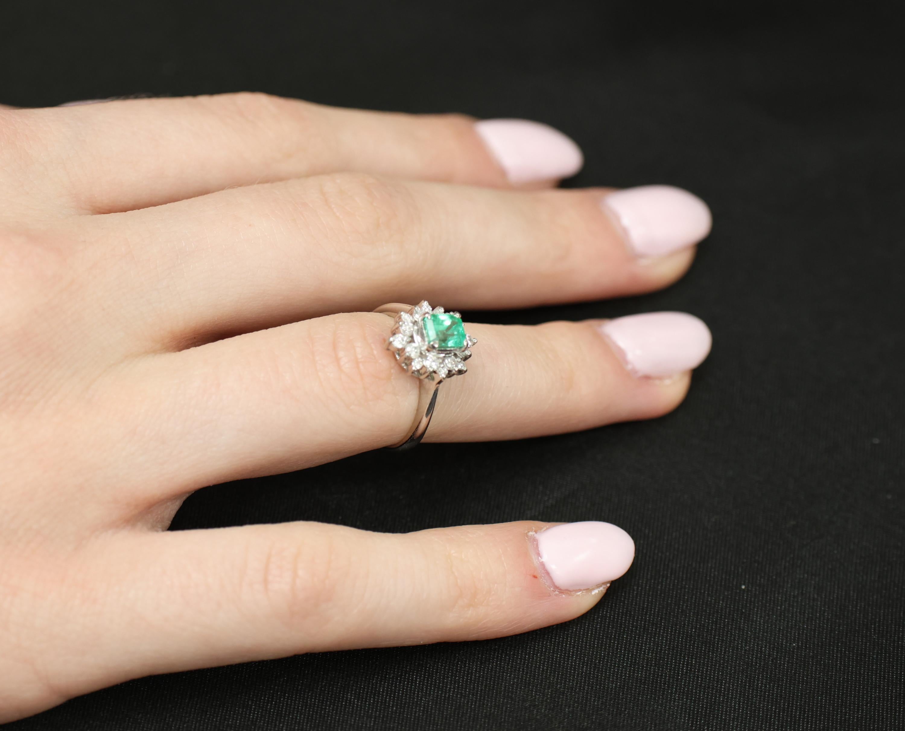 Fine Vintage 0.60ct Colombian Emerald 0.26ct Diamond Platinum Ring Size 4.75