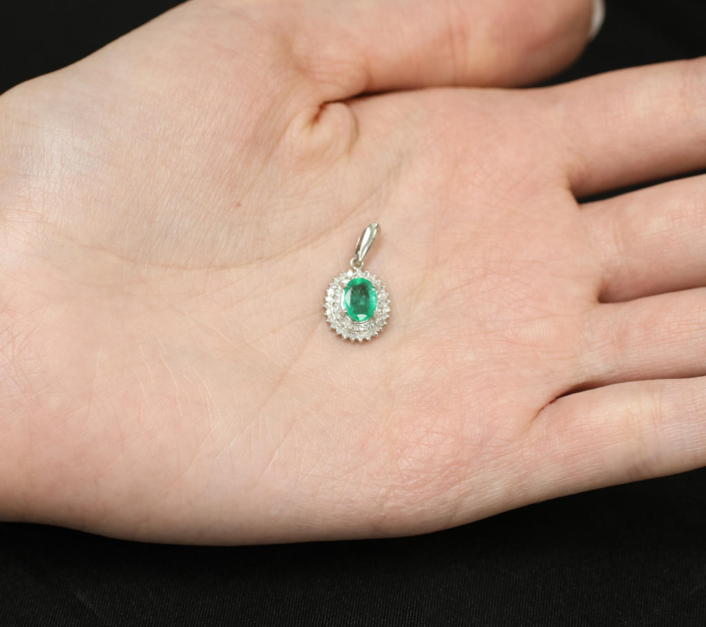 Vintage 0.75ct Oval Emerald & 0.22 Diamond Platinum Slide Pendant 2.04 Grams