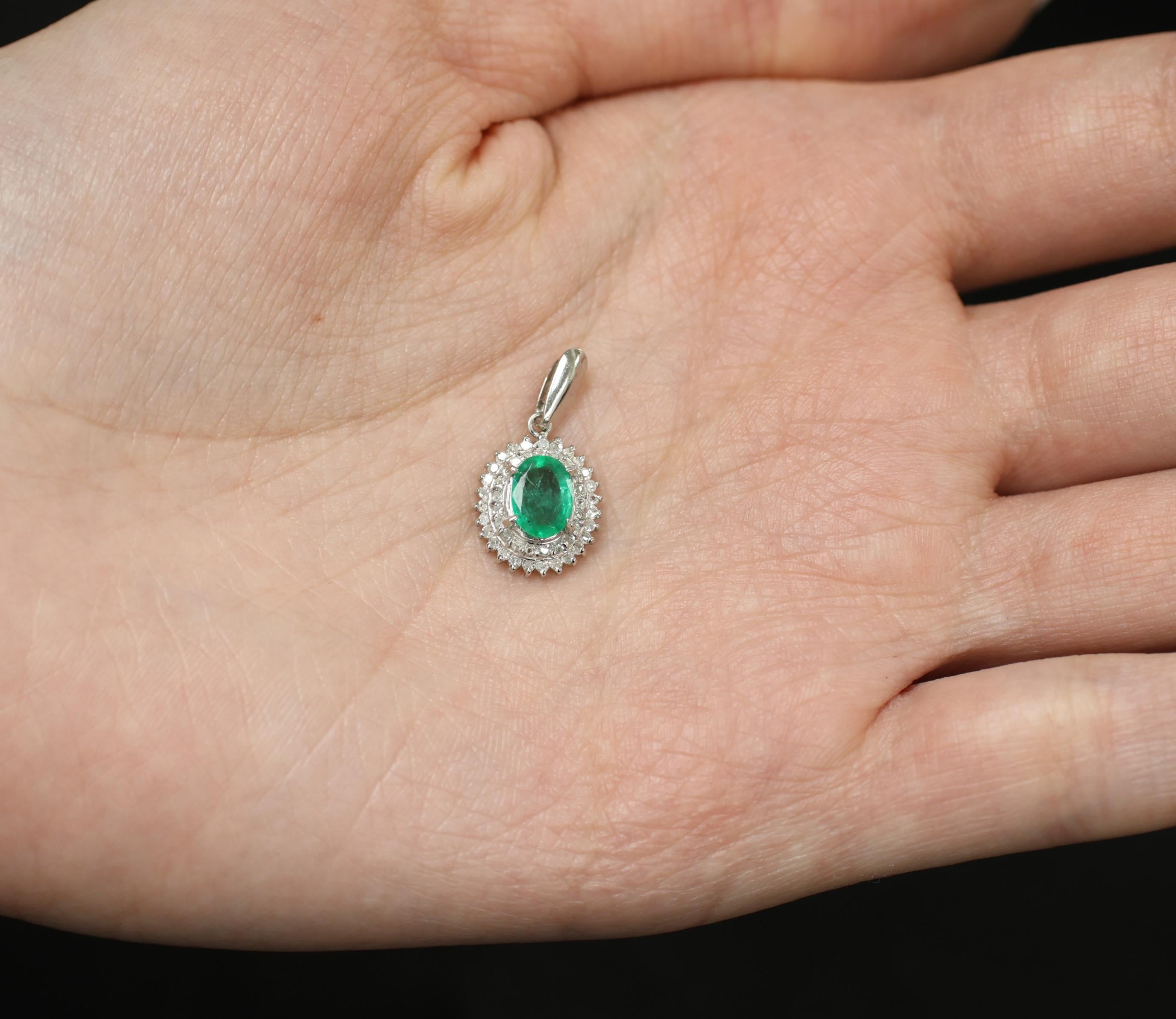 Vintage 0.75ct Oval Emerald & 0.22 Diamond Platinum Slide Pendant 2.04 Grams