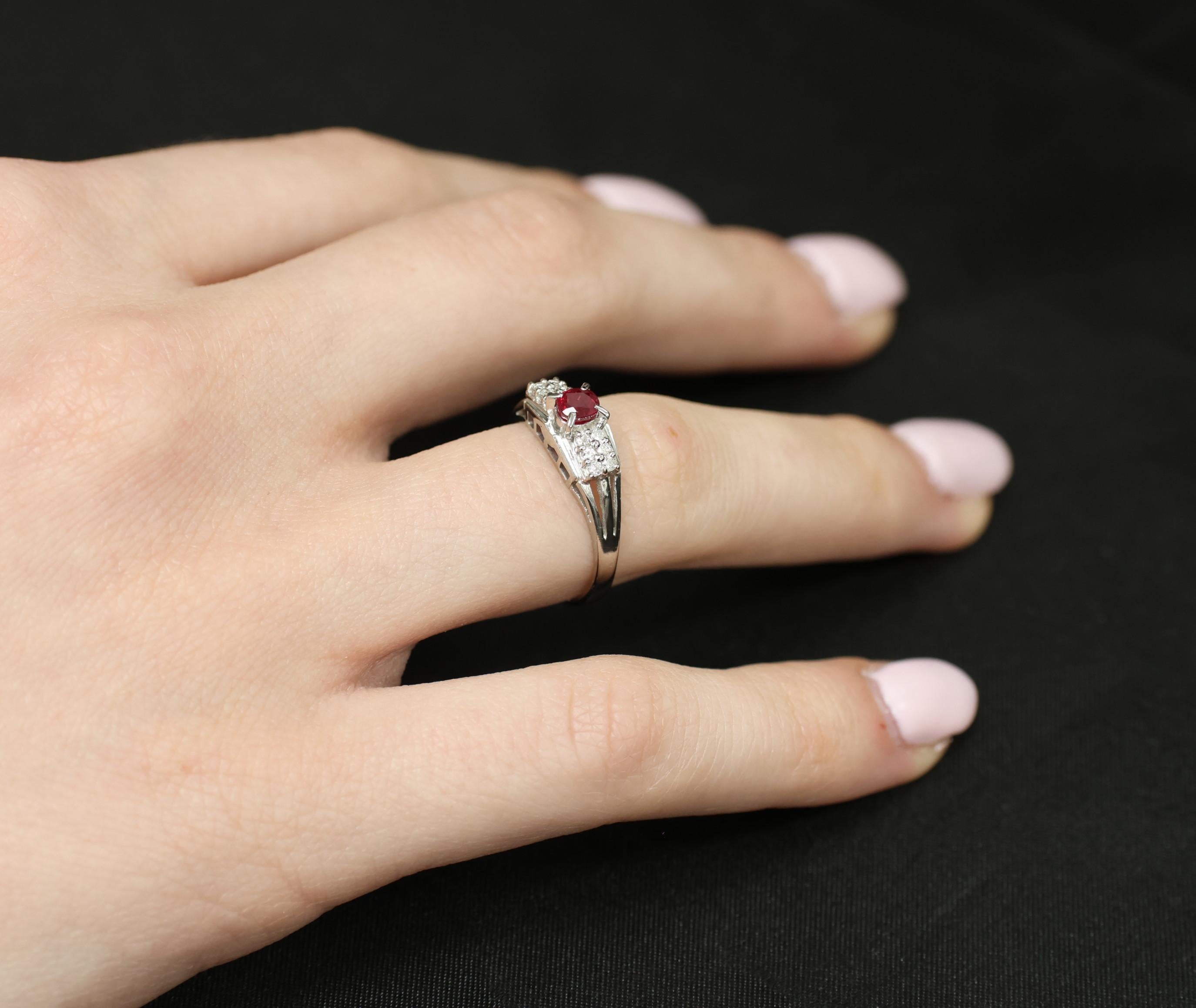 Vintage 0.40ct Vivid Red Ruby & 0.12ct Diamond Platinum Ring Size 6.75. 3.93g