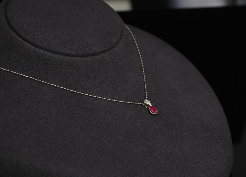 Vintage 0.25ct Ruby & 0.04ct Diamond 16 Inch Ball Chain Platinum Necklace, 2.22g