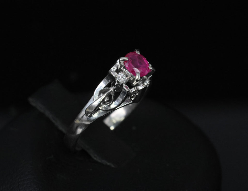 Vintage 0.30ct Ruby & 0.06ct Diamond Handmade Platinum Ring Size 6.25, 3.54g