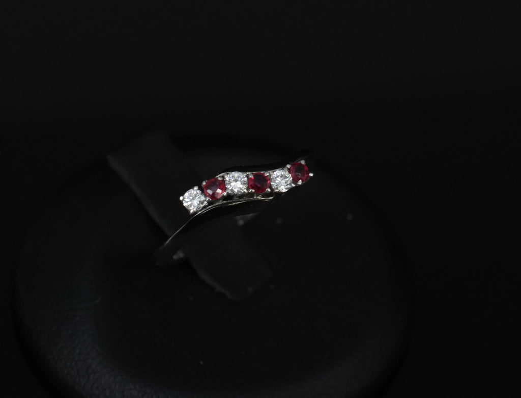 Vintage 0.19ct Ruby & 0.17ct Diamond Platinum Wavy Ring Size 6.5, 3.29g