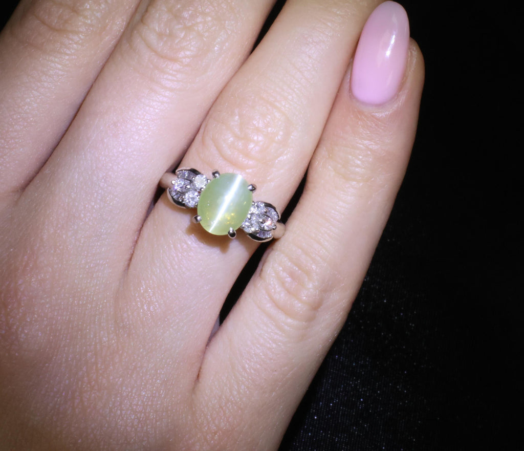 Fine 3.04ct Green Chrysoberyl Cat's Eye & 0.48ct Diamond Platinum Ring, Size 7