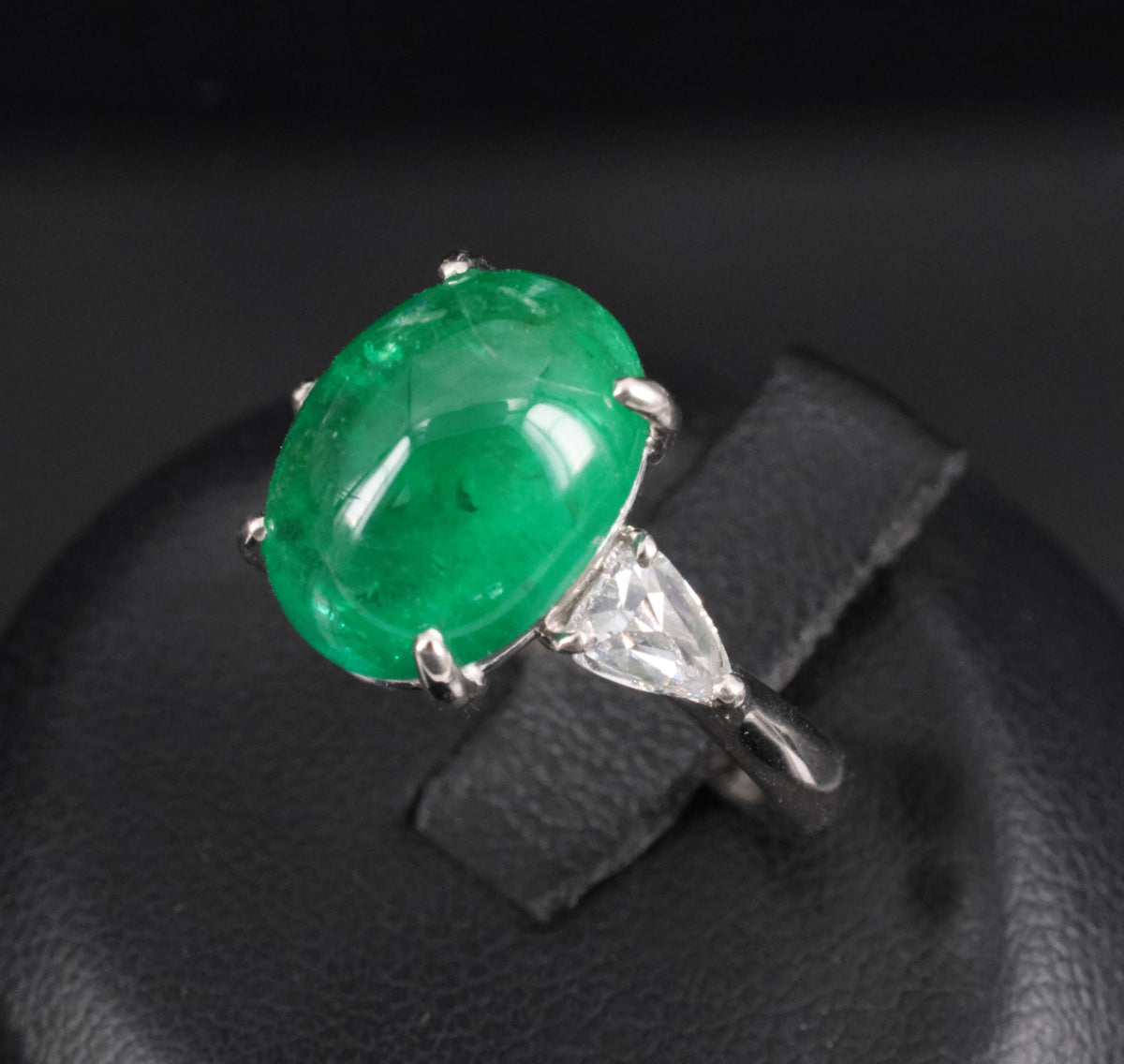 Fine 6.24ct Cabochon Cut Natural Emerald 0.46ct Diamond Platinum Ring Size 5.75
