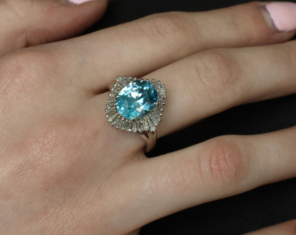 Fine 6.11ct Natural Neon Blue Zircon & 1.50ct Diamond Platinum Ring Size 9.25