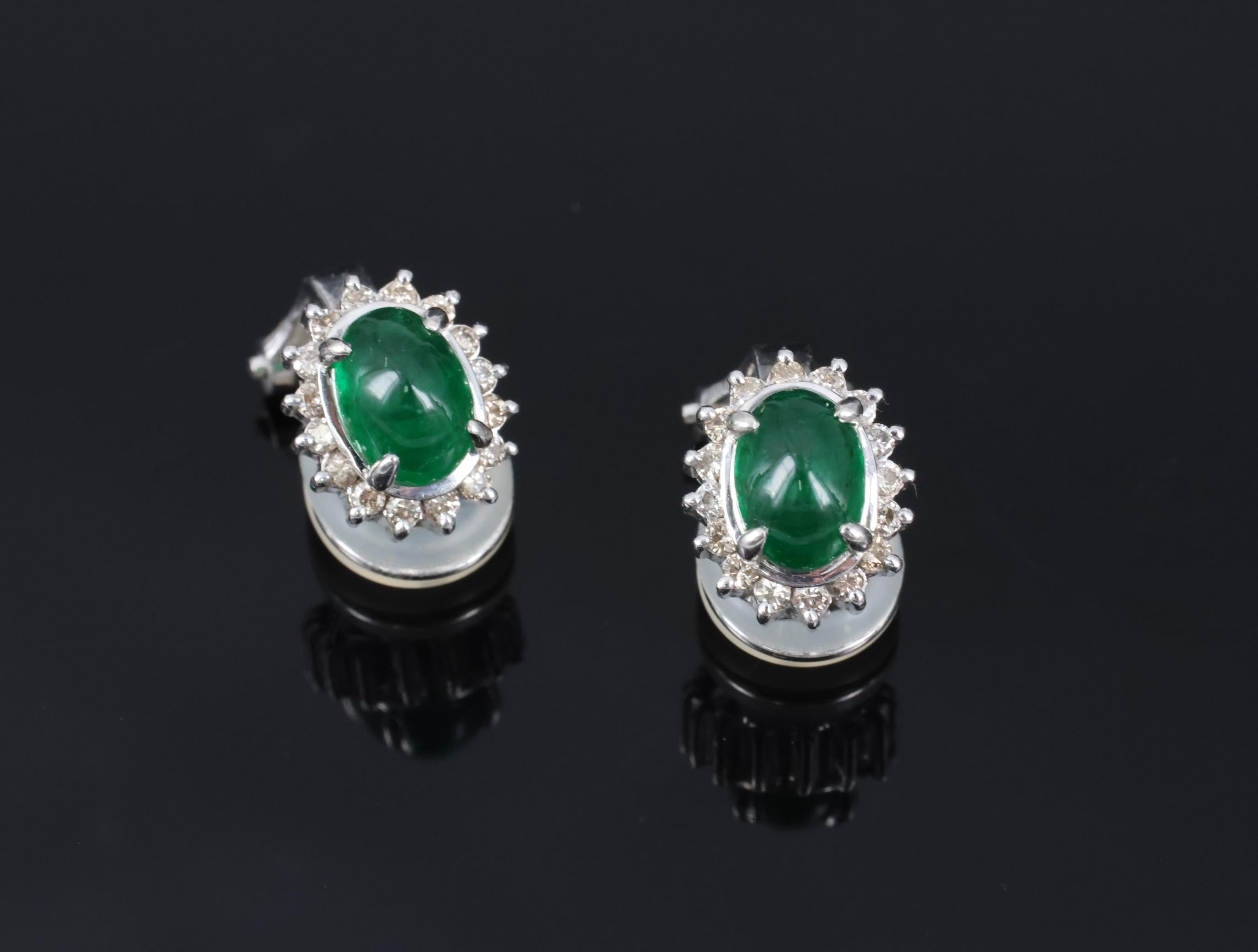 Fine 1.67ct Cabochon Emerald 0.32ct Diamond Platinum & White Gold Clip Earrings