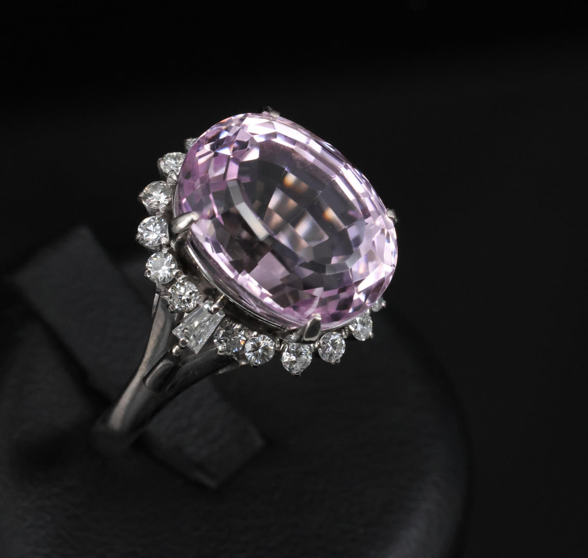 Exquisite 12.28ct Natural Kunzite & 0.64ct Diamond Platinum Ring, Size 6.25