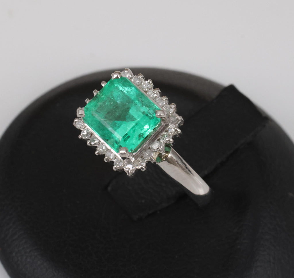 Fine 2.05ct GIA Natural Colombian Emerald 0.19ct Diamond Platinum Ring Size 4.5