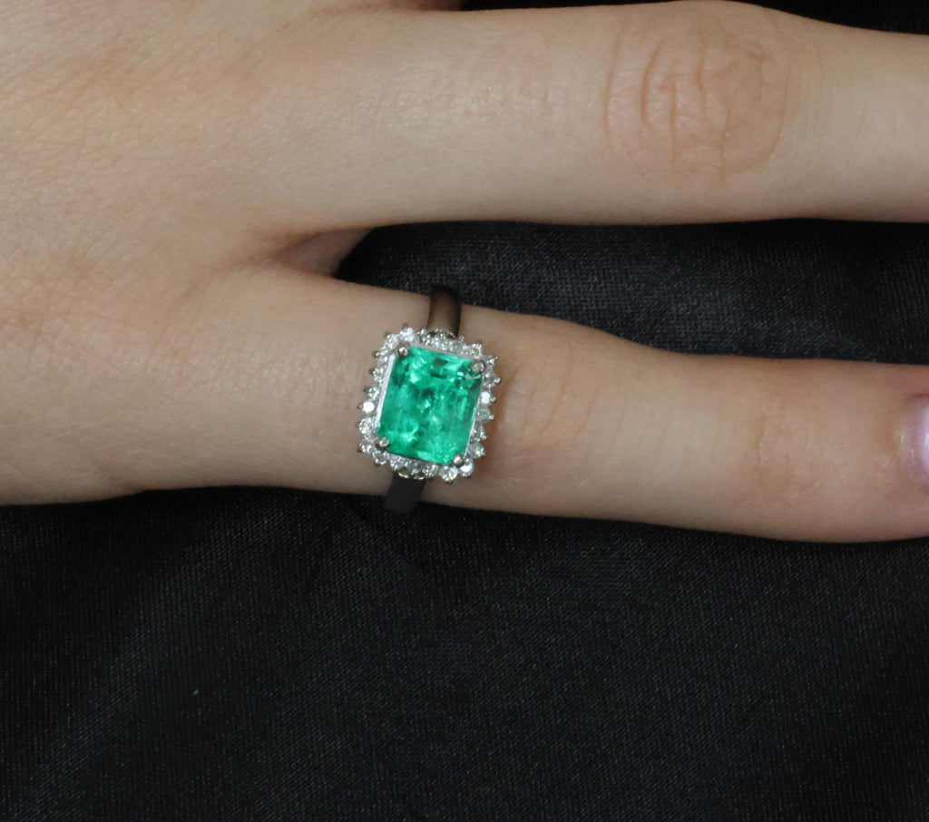 Fine 2.05ct GIA Natural Colombian Emerald 0.19ct Diamond Platinum Ring Size 4.5