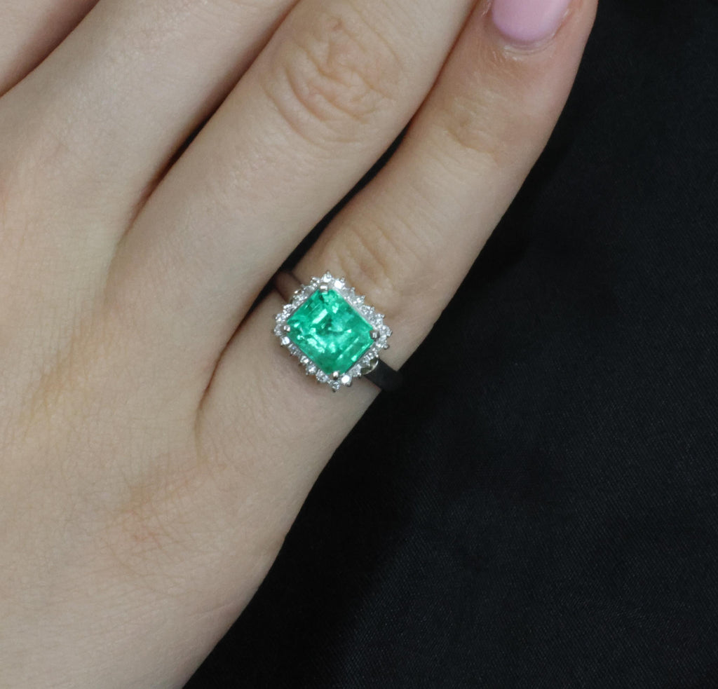 Fine 2.05ct GIA Natural Colombian Emerald 0.19ct Diamond Platinum Ring Size 4.5