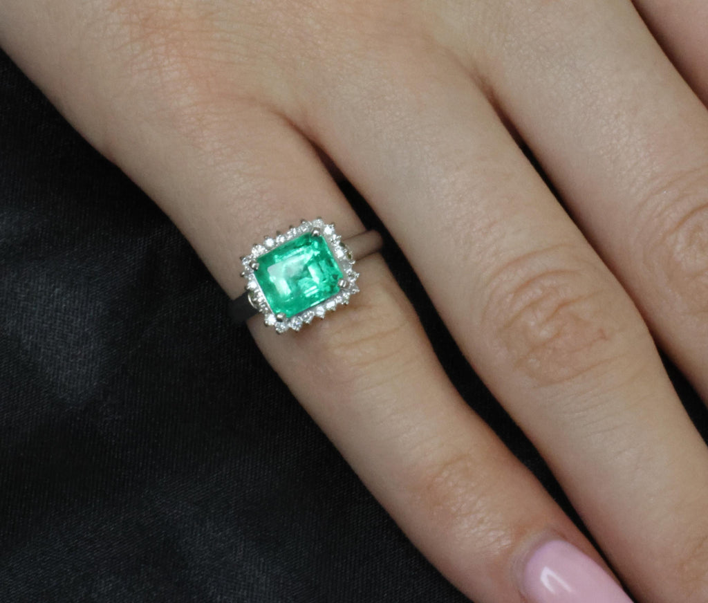 Fine 2.05ct GIA Natural Colombian Emerald 0.19ct Diamond Platinum Ring Size 4.5