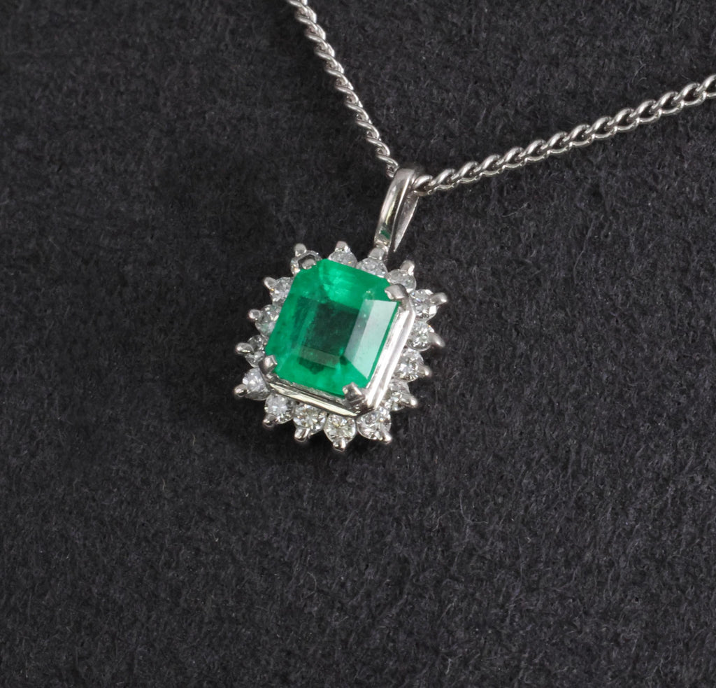 Estate 0.84ct Natural Colombian Emerald & 0.18ct Diamond Halo Platinum Necklace