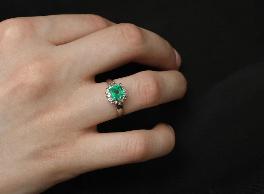 Fine 0.84ct GIA Colombian F1 Emerald & 0.30ct Diamond Platinum Ring Size 6.75
