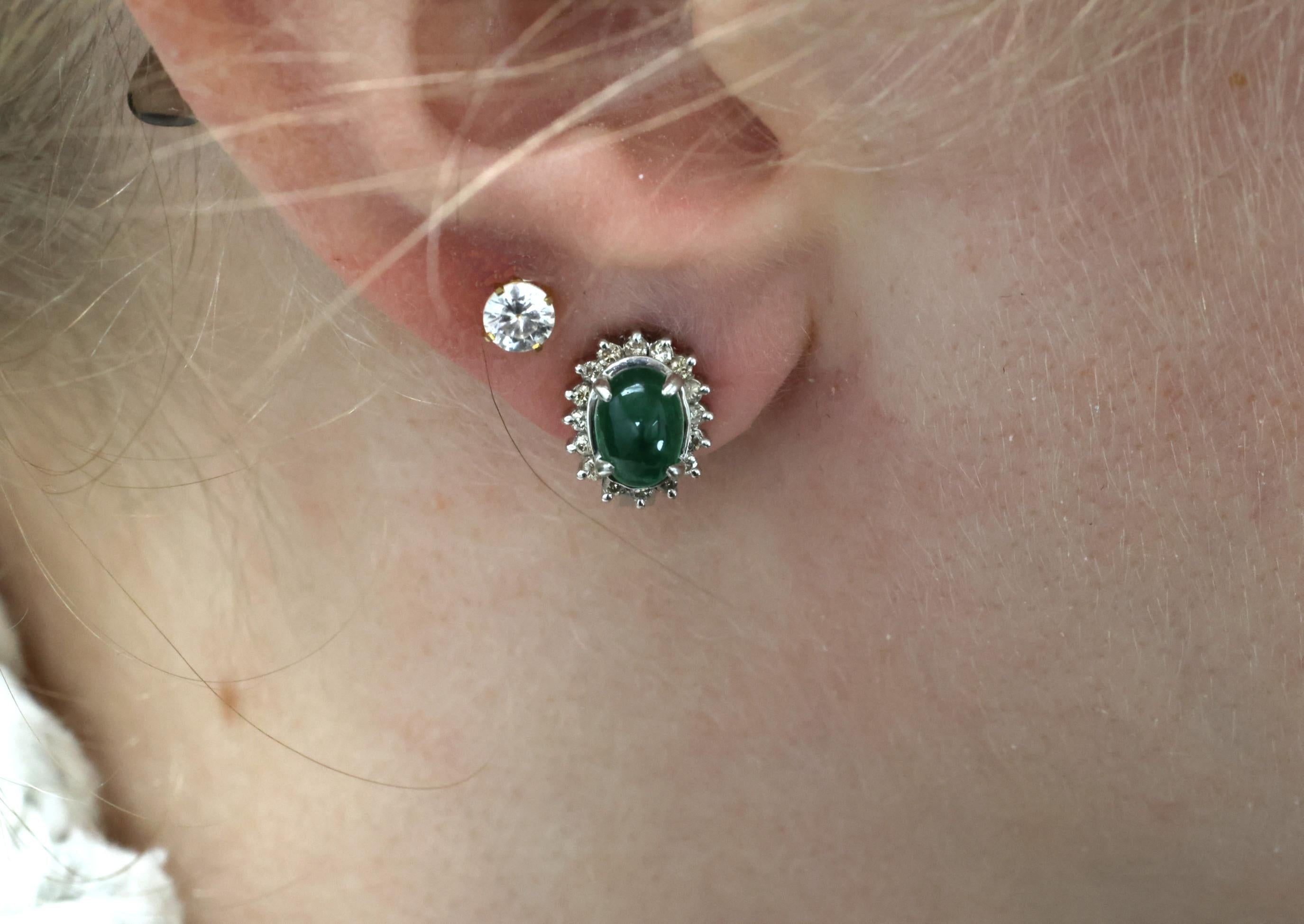 Fine 1.67ct Cabochon Emerald 0.32ct Diamond Platinum & White Gold Clip Earrings