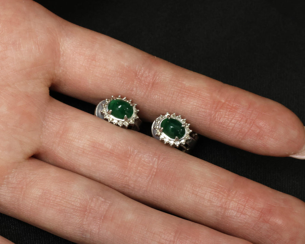 Fine 1.67ct Cabochon Emerald 0.32ct Diamond Platinum & White Gold Clip Earrings