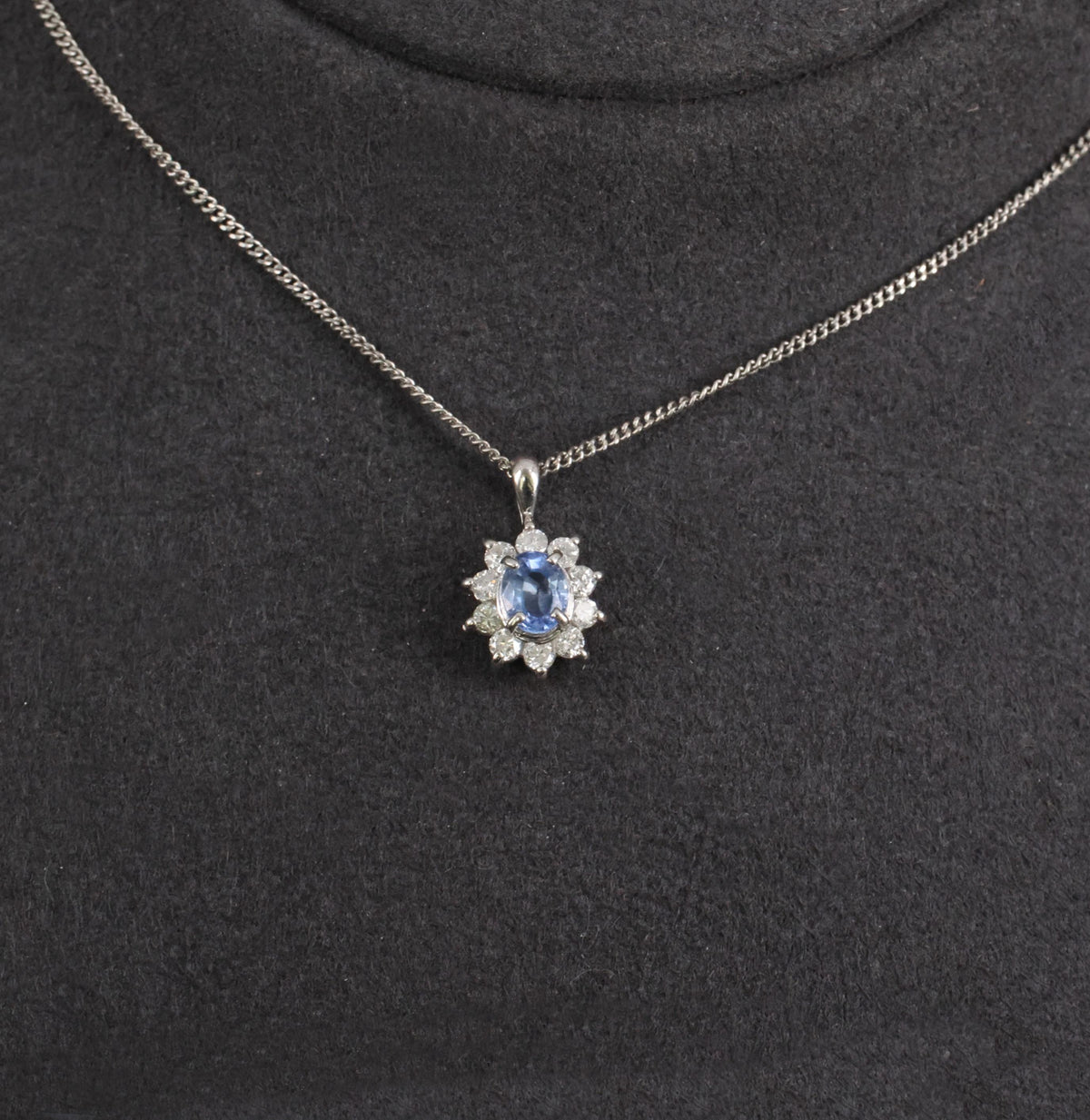 0.51ct Natural Cornflower Blue Sapphire & 0.27ct Diamond Halo Platinum Necklace