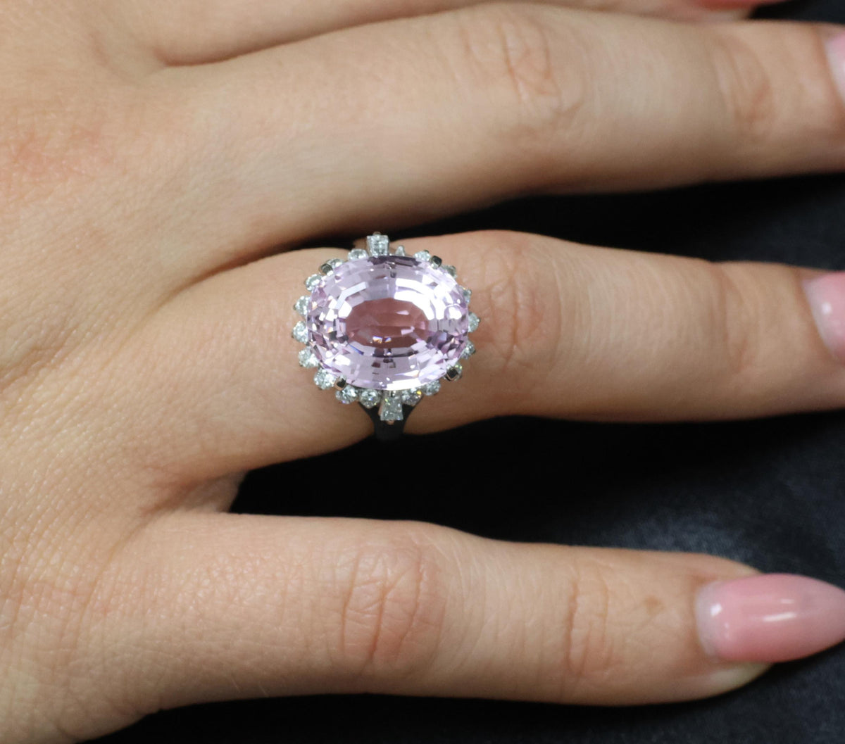 Exquisite 12.28ct Natural Kunzite & 0.64ct Diamond Platinum Ring, Size 6.25