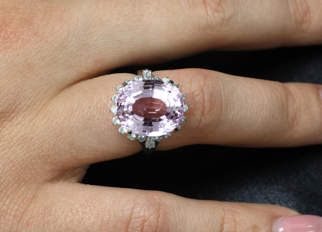 Exquisite 12.28ct Natural Kunzite & 0.64ct Diamond Platinum Ring, Size 6.25