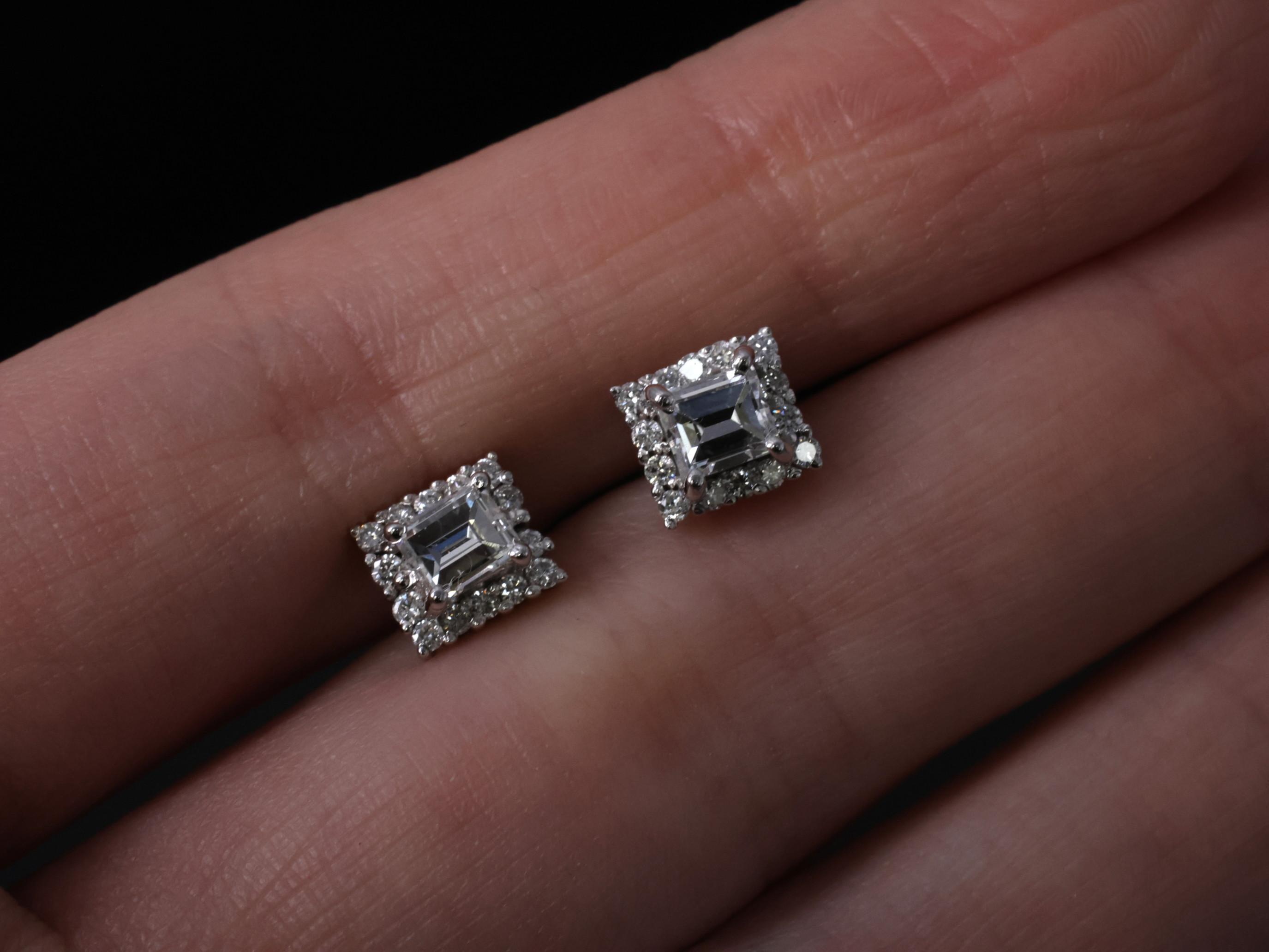 0.81ct DE/VS Emerald Cut & 0.28ct Rd Diamond 18K White Gold Stud Earrings