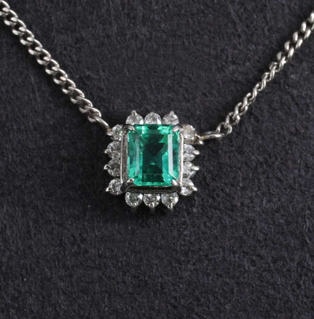Fine 0.43ct Natural Colombian Emerald & 0.14ct Diamond Halo Platinum Necklace
