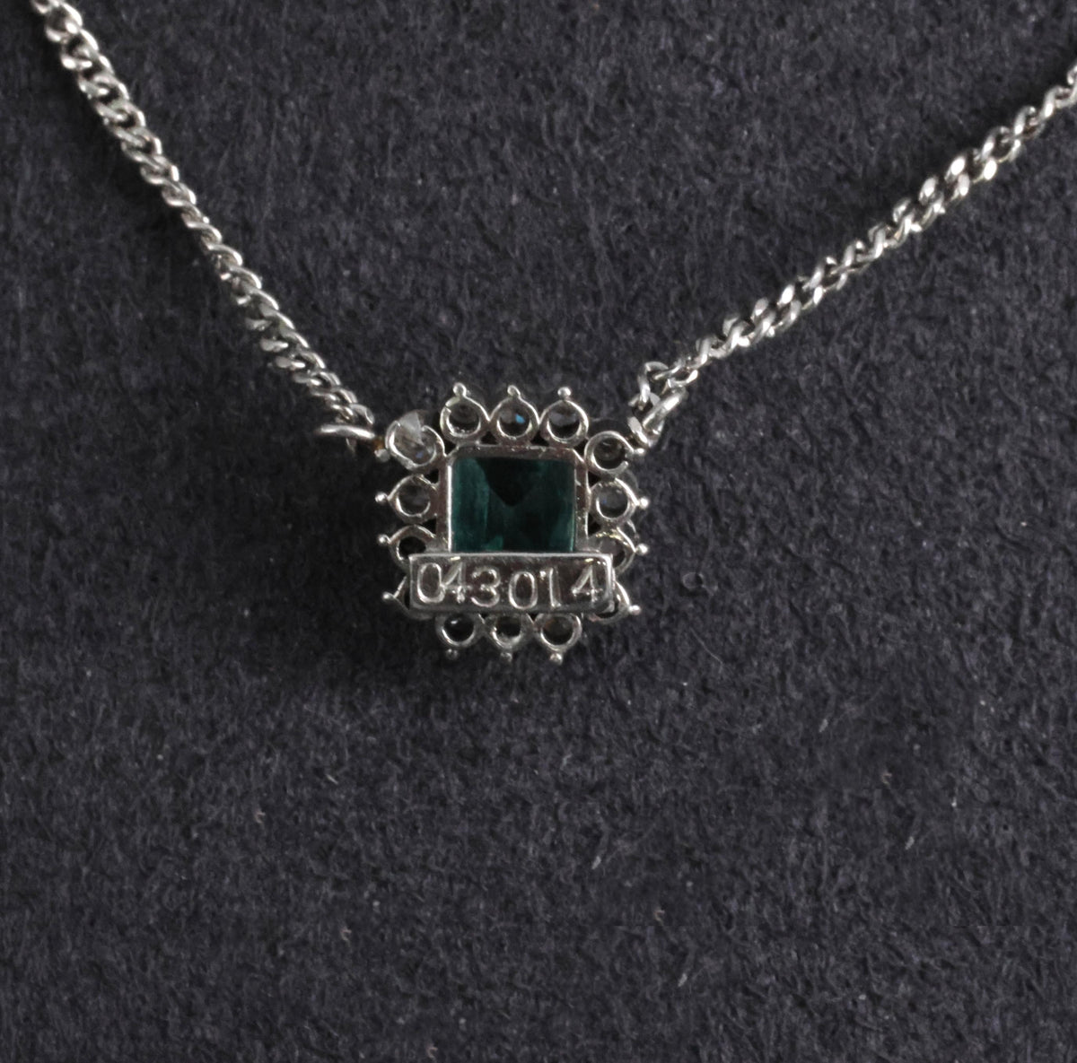 Fine 0.43ct Natural Colombian Emerald & 0.14ct Diamond Halo Platinum Necklace