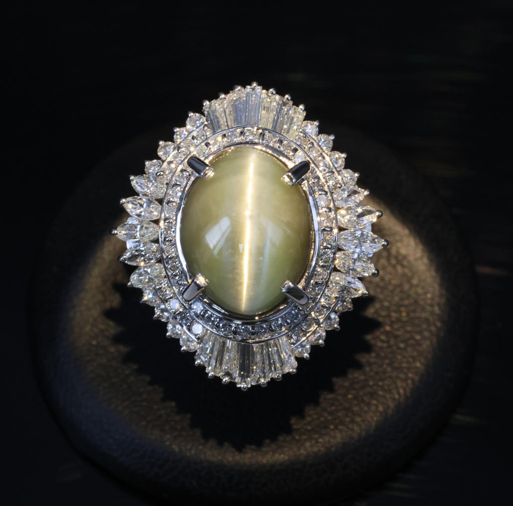 Fine 12.11ct Chrysoberyl Cat's Eye & 1.38ct Diamond Platinum Ring, Size 6