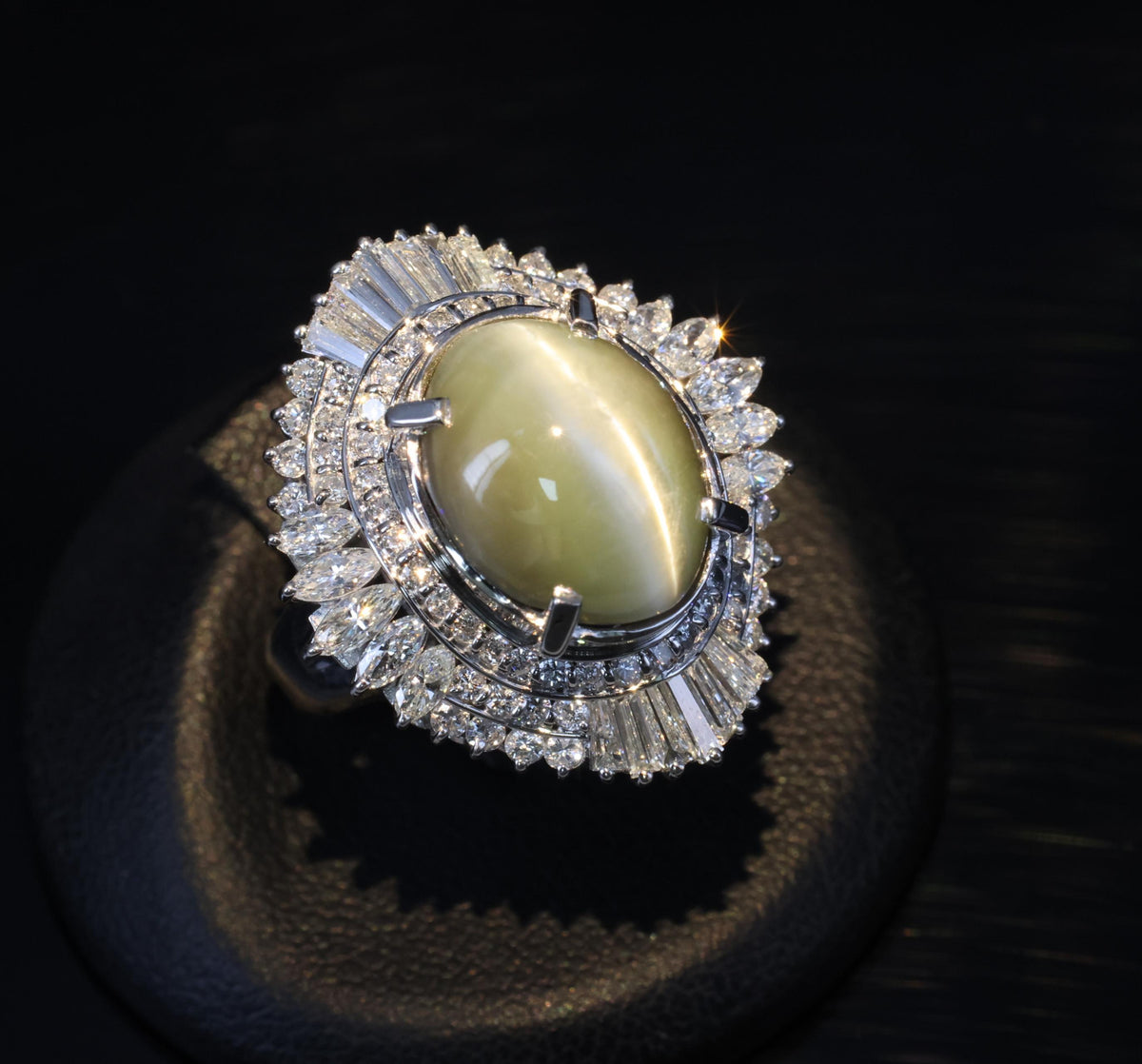 Fine 12.11ct Chrysoberyl Cat's Eye & 1.38ct Diamond Platinum Ring, Size 6