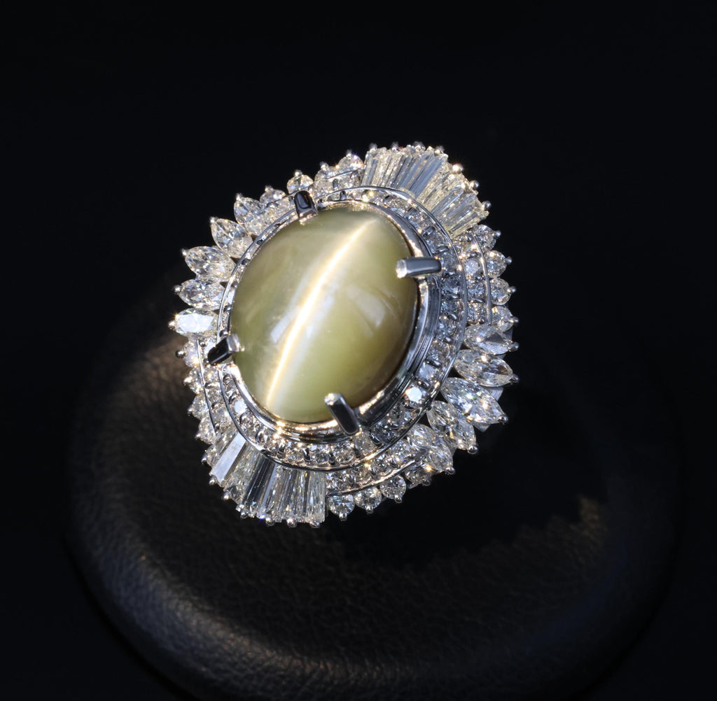 Fine 12.11ct Chrysoberyl Cat's Eye & 1.38ct Diamond Platinum Ring, Size 6