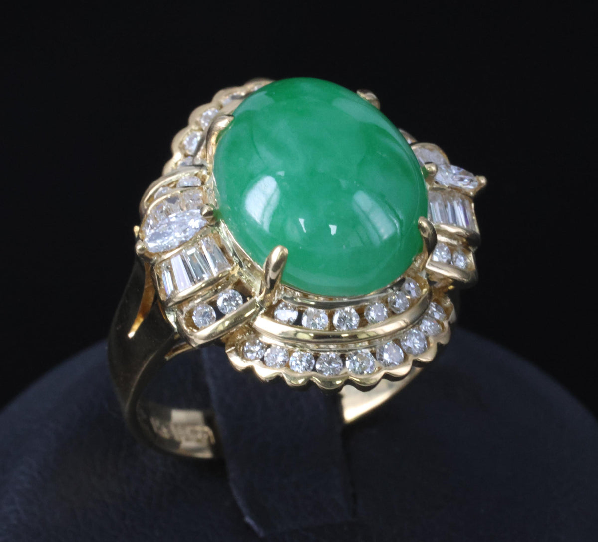 6.93ct Natural Green Jadeite Jade & 1.41ct Diamond 20K Yellow Gold Ring, Size 8