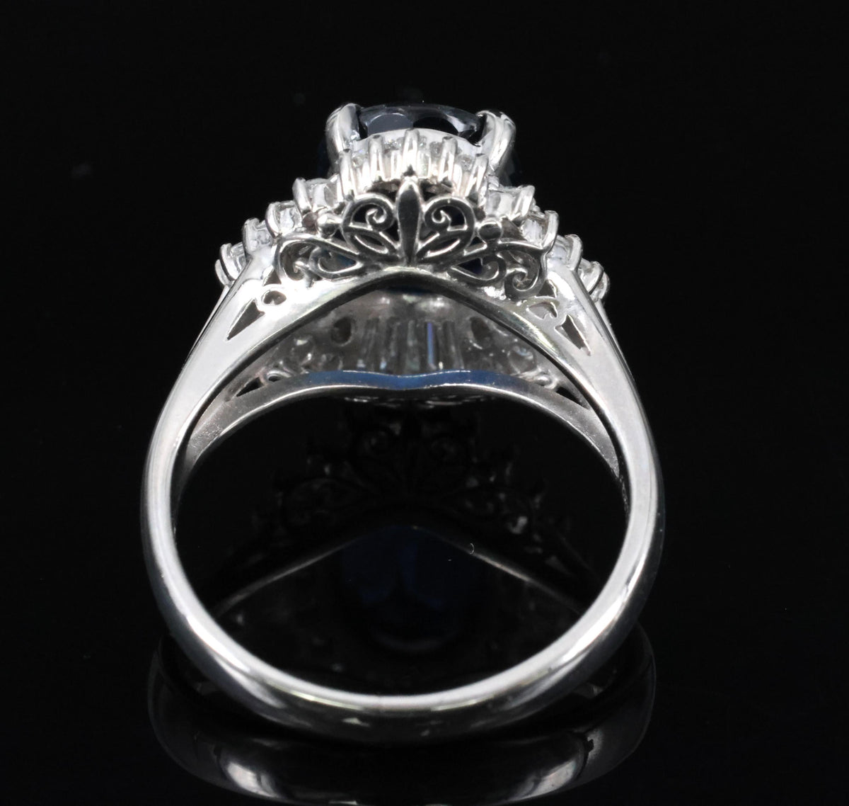 3.00ct GIA Natural Thai Blue Sapphire & 0.68ct Diamond Platinum Ring, Size 4.75