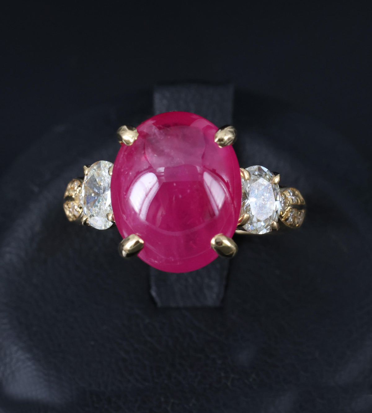 Fine 7.99ct Natural Ruby & 0.89ct Diamond 18K Yellow Gold Ring Size 6.5
