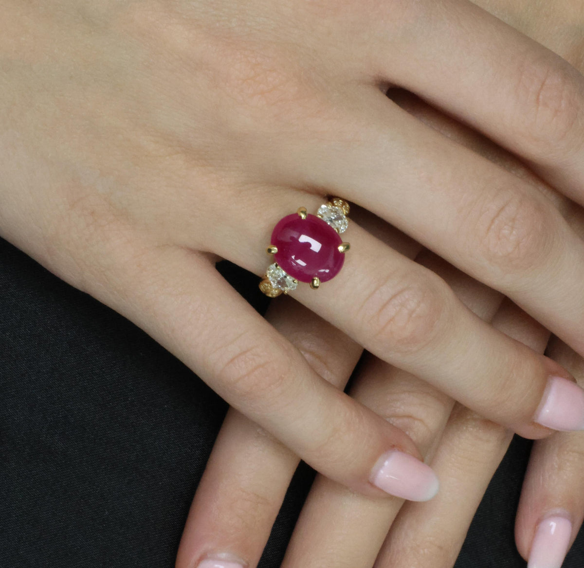 Fine 7.99ct Natural Ruby & 0.89ct Diamond 18K Yellow Gold Ring Size 6.5