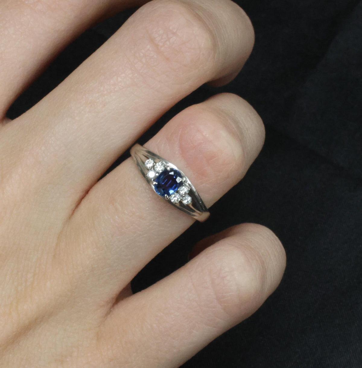 Fine 0.54ct Natural Royal Blue Sapphire & 0.18ct Diamond Platinum Ring Size 6.25