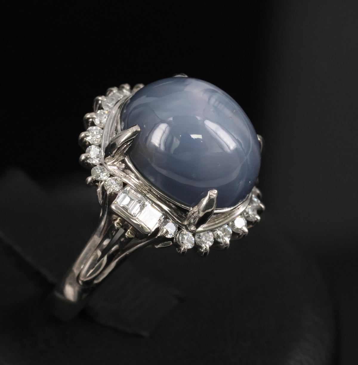 12.28ct Natural Blue Star Sapphire & 0.56ct Diamond Halo Platinum Ring Size 5.25