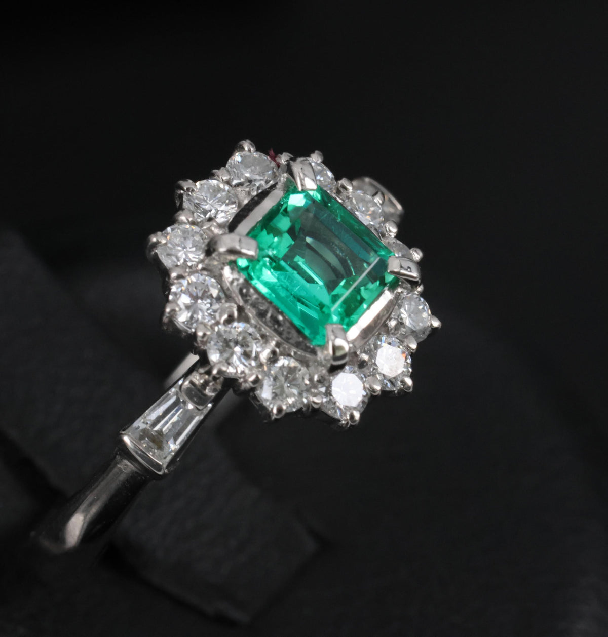 GEM 0.63ct GIA Natural Colombian Emerald 0.66ct Diamond Platinum Ring Size 6.75