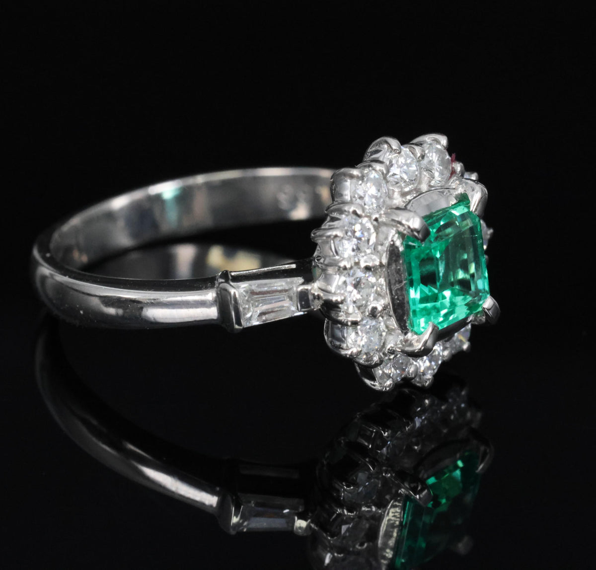 GEM 0.63ct GIA Natural Colombian Emerald 0.66ct Diamond Platinum Ring Size 6.75