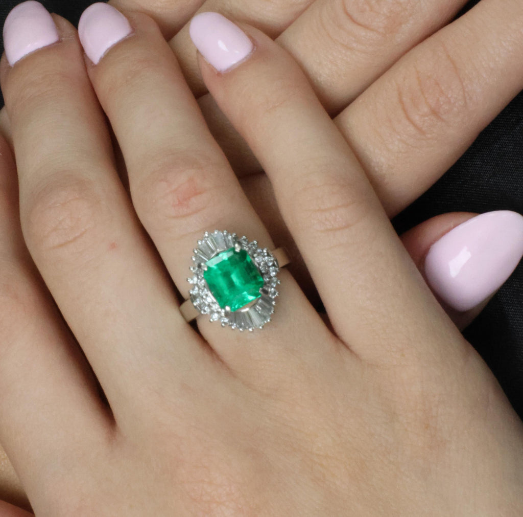 2.72ct GIA Colombia Intense Green Emerald &0.92ct Diamond Platinum Ring Size 5.5