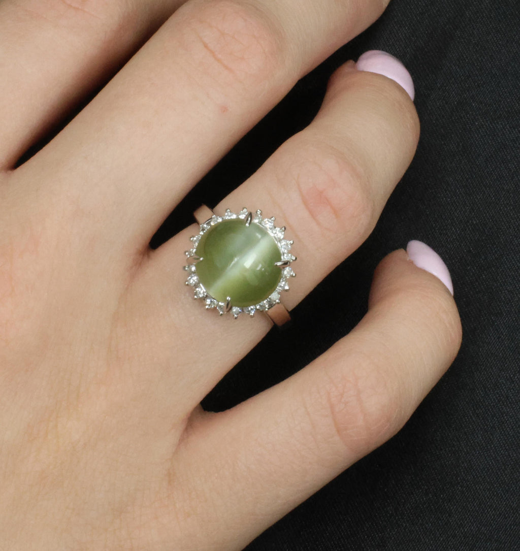 8.50ct Natural Chrysoberyl Cat's Eye & 0.43ct Diamond Platinum Ring, Size 6.25