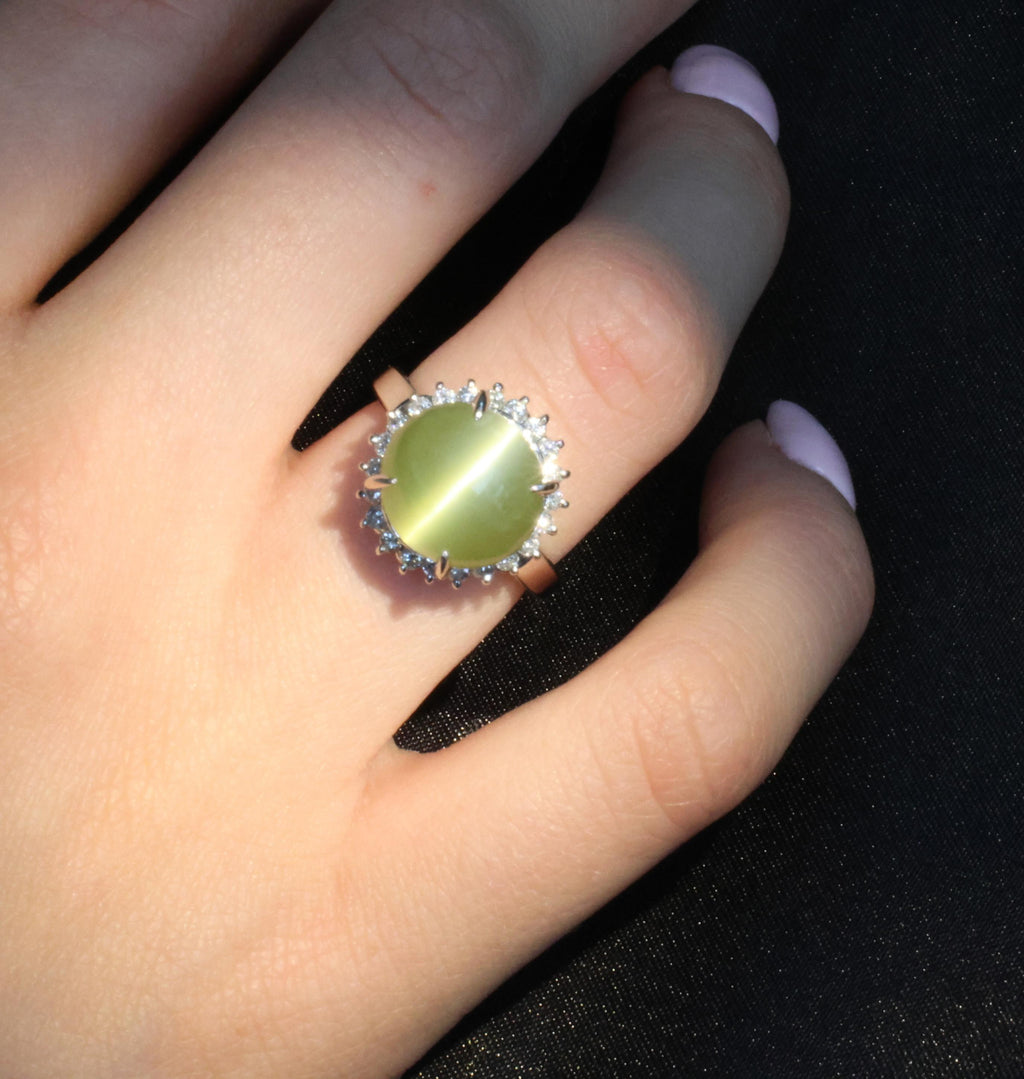 8.50ct Natural Chrysoberyl Cat's Eye & 0.43ct Diamond Platinum Ring, Size 6.25