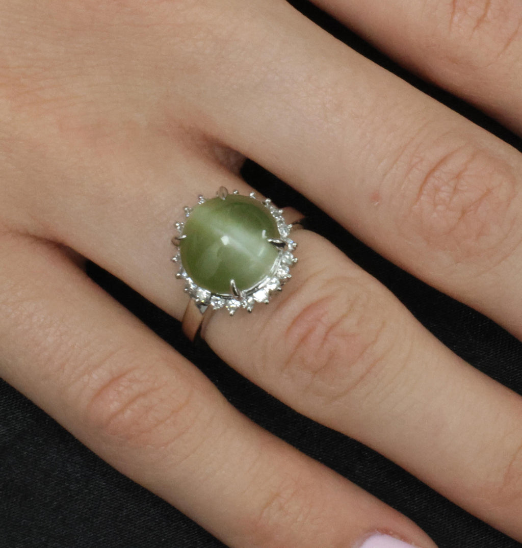 8.50ct Natural Chrysoberyl Cat's Eye & 0.43ct Diamond Platinum Ring, Size 6.25